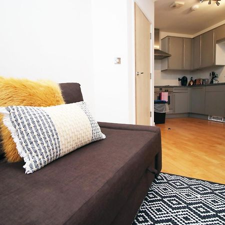 Centrally Located Spacious 2Br | Cohost Partners Cardiff Luaran gambar