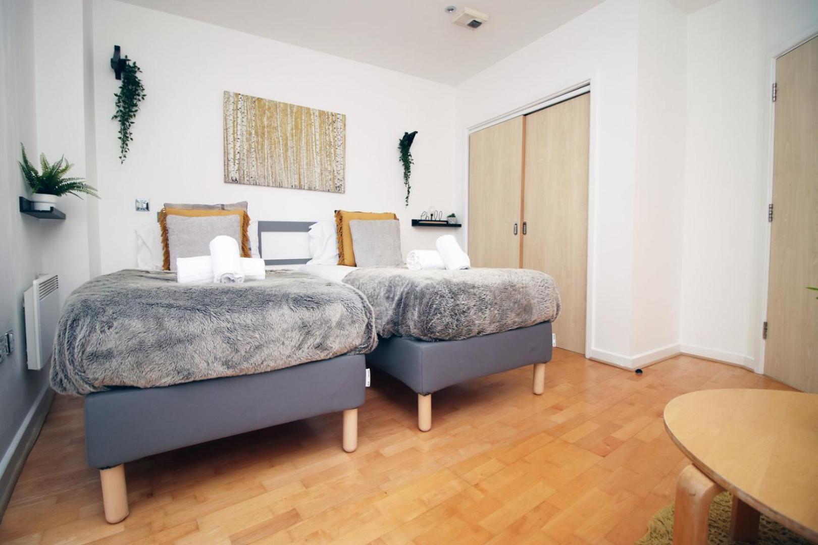 Centrally Located Spacious 2Br | Cohost Partners Cardiff Luaran gambar