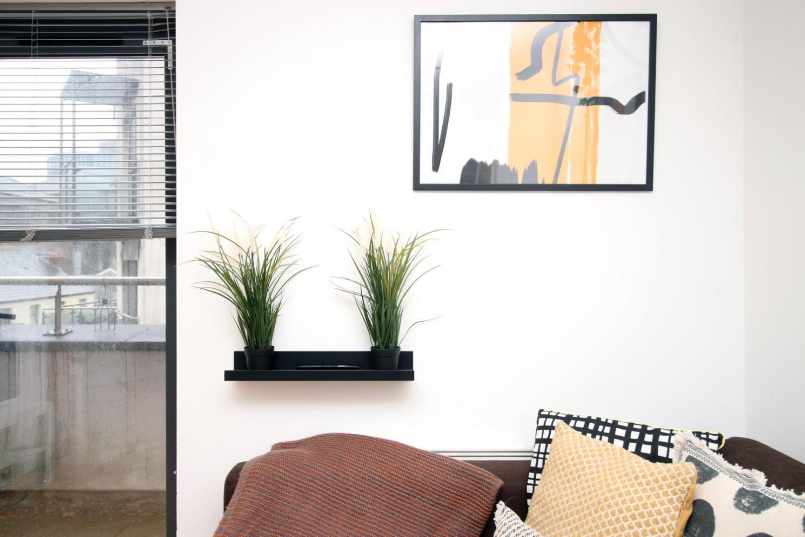 Centrally Located Spacious 2Br | Cohost Partners Cardiff Luaran gambar